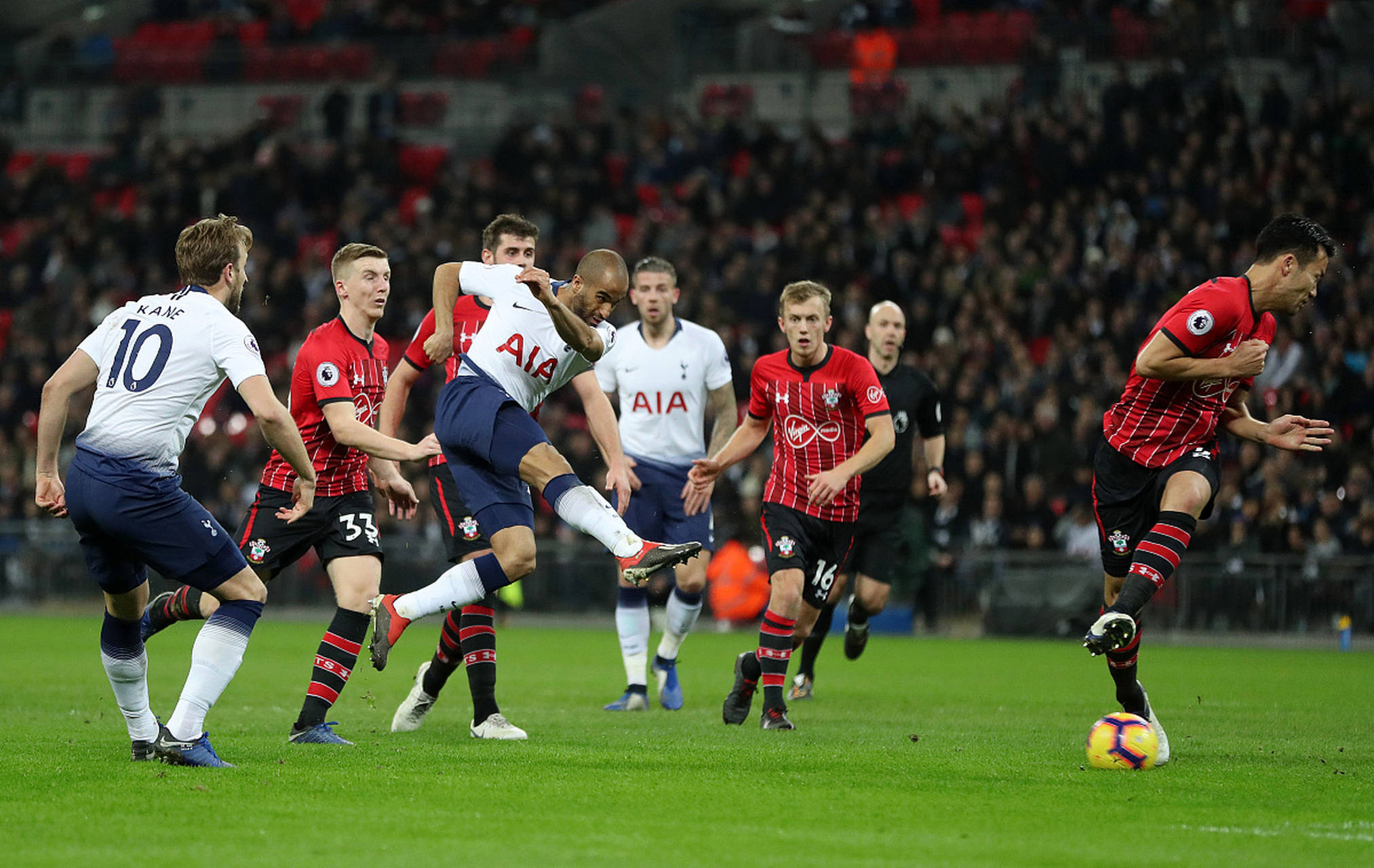 对年轻球员 对年轻球员